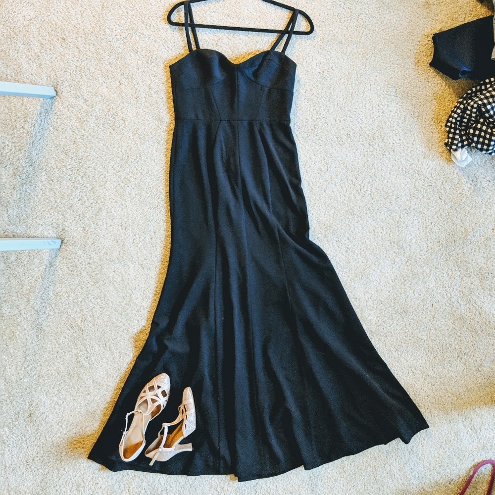 Vera Wang Classy Black Formal Dress with stretch